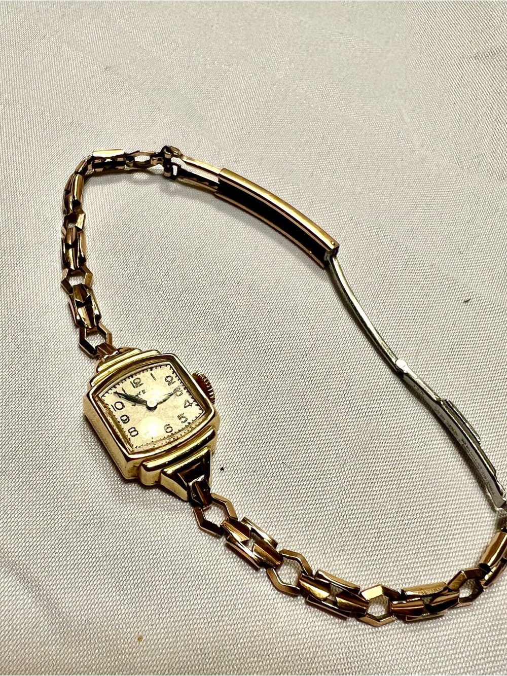 Vintage Lady Elgin 14k gold Watch, art deco style.